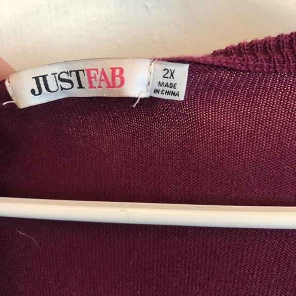 JustFab burgundy Long Sleeve Relaxed sweater. Wear with tights or a skirt. - Picture 2 of 9